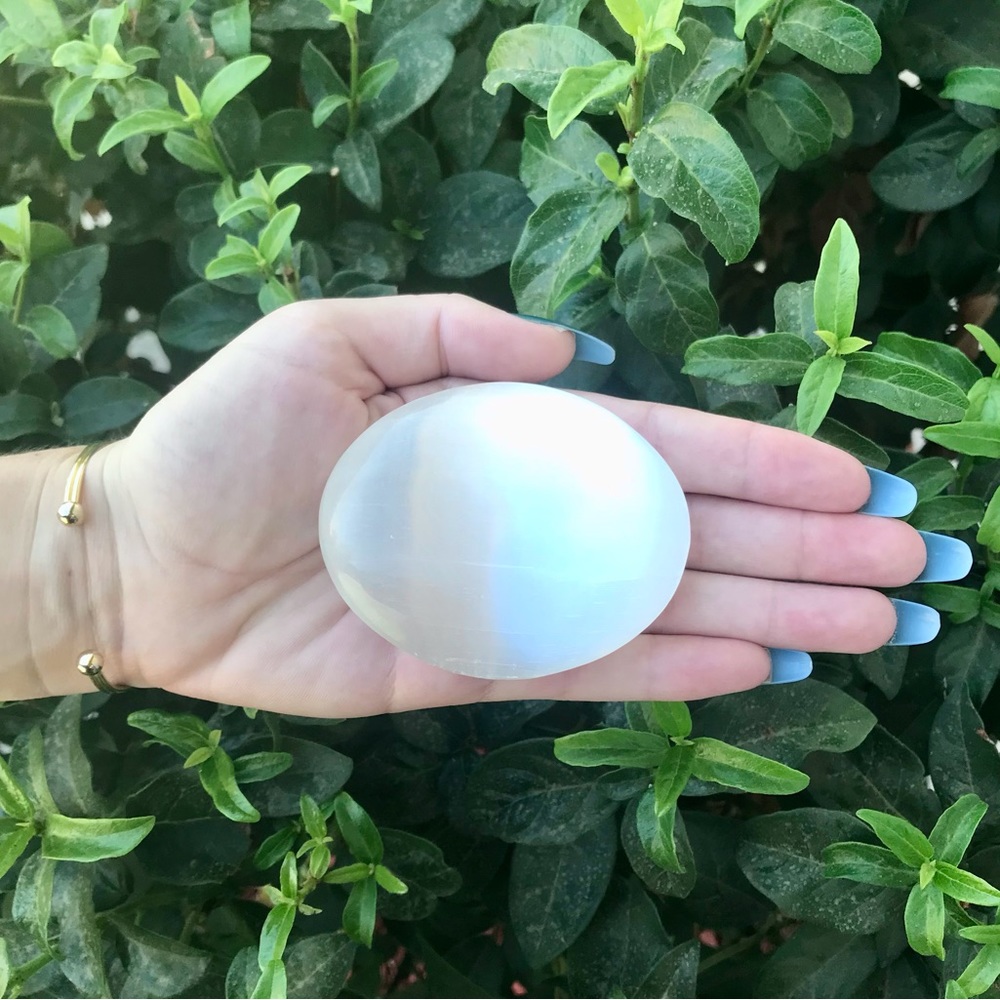 Lg. Selenite Palm Stone🤍